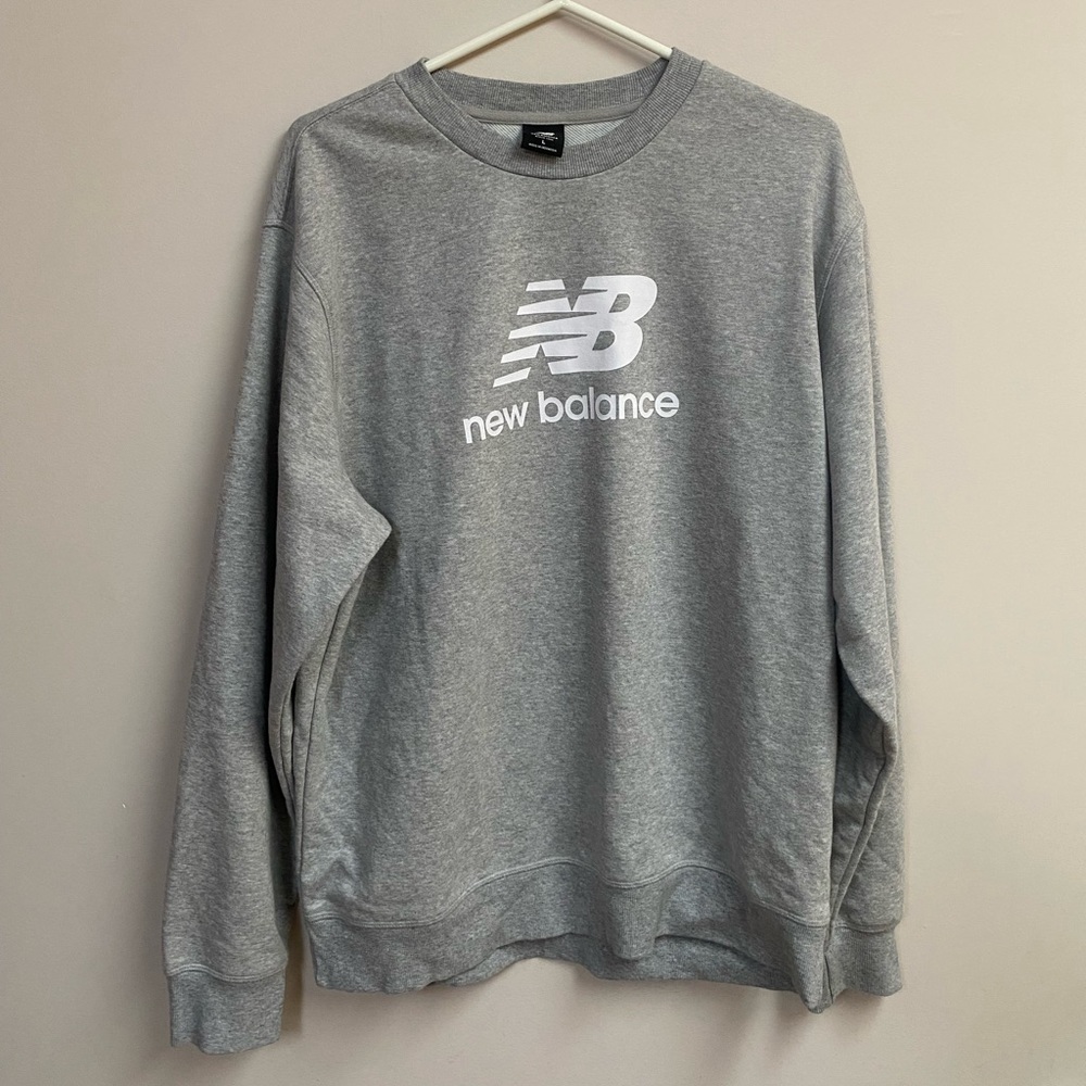NWOT New Balance crewneck